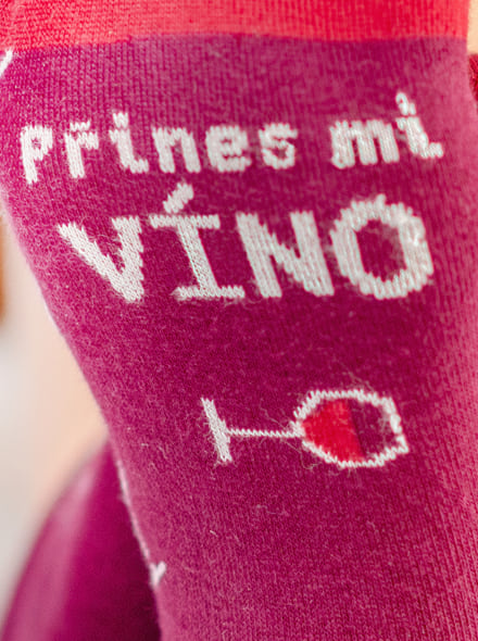 Přines víno kotníkové ponožky